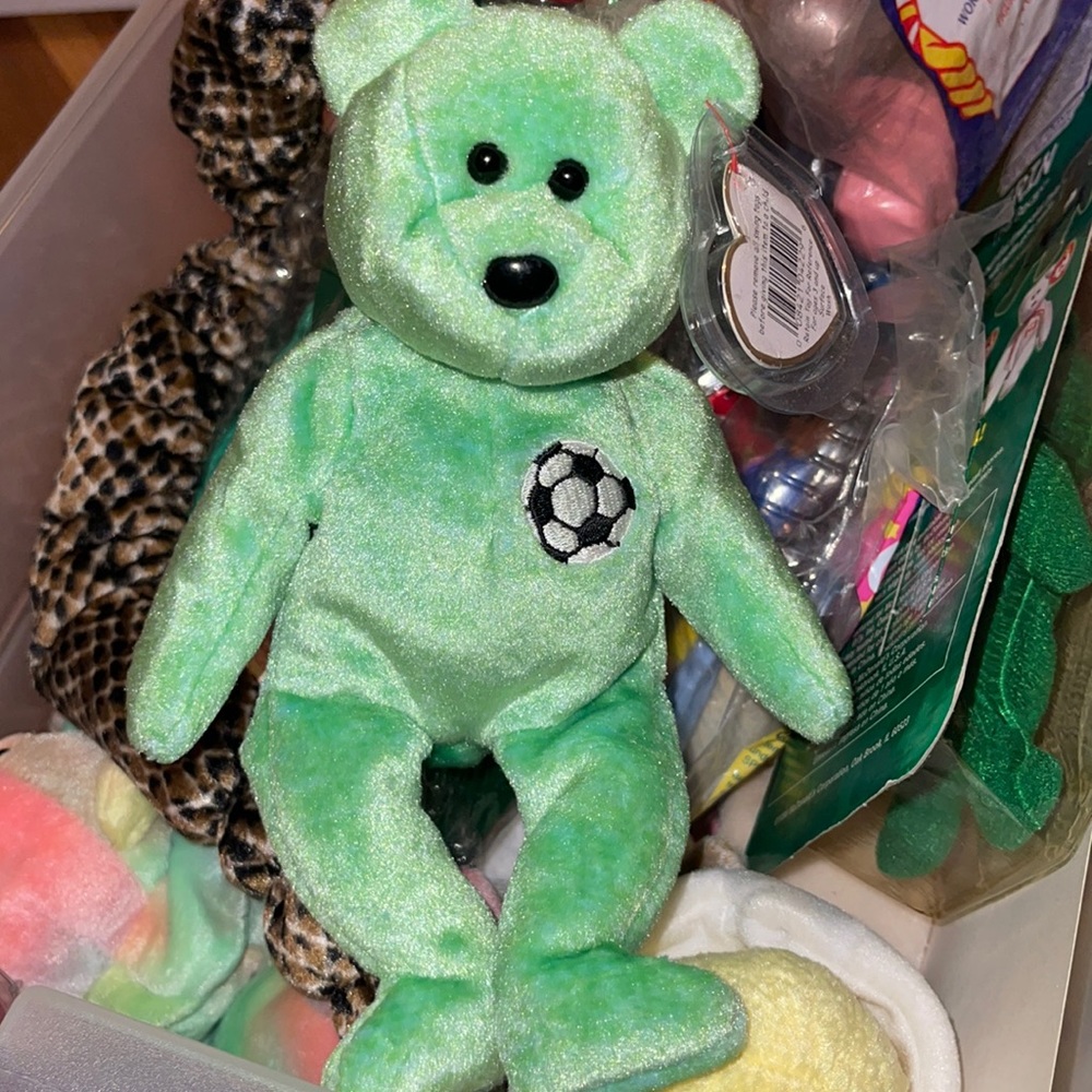 Kicks bear beanie baby